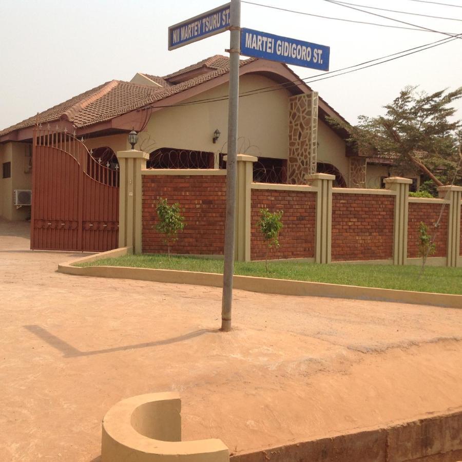 Benconi Lodge Acra Exterior foto