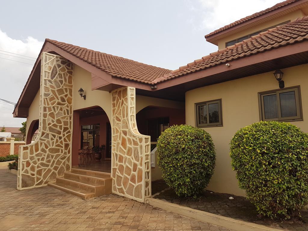 Benconi Lodge Acra Exterior foto